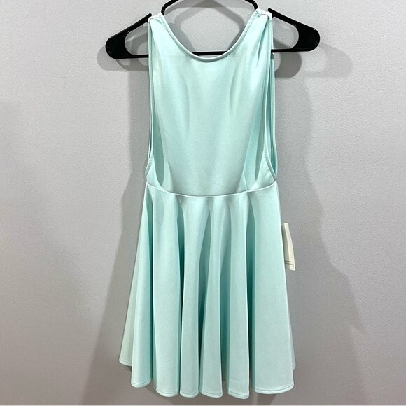 Tobi mint green backless skater dress size small NWT - Picture 5 of 9